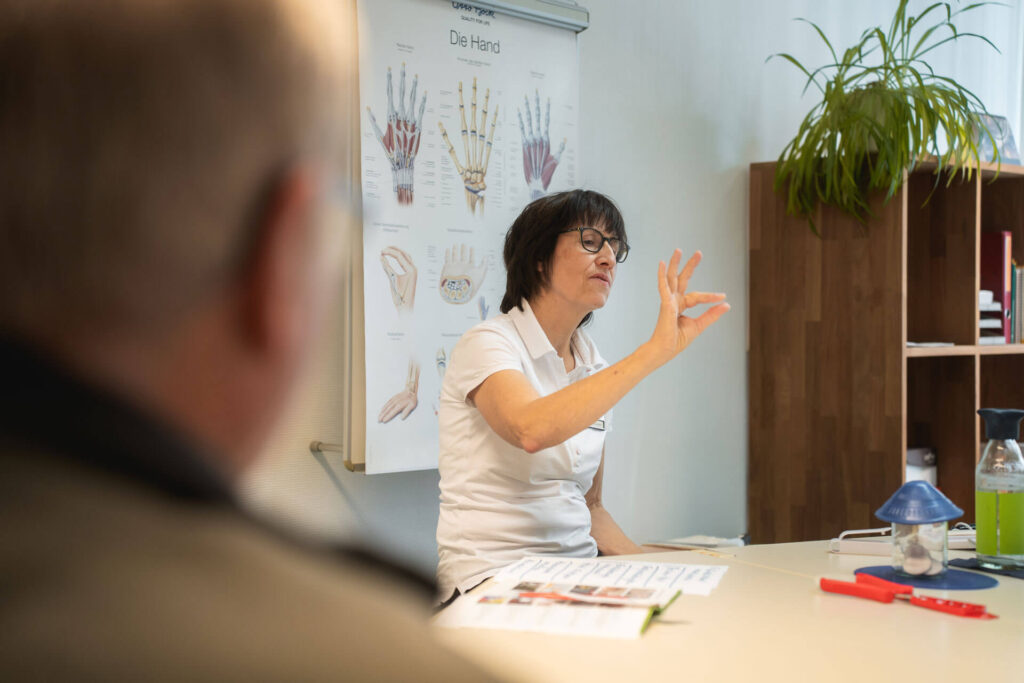 Patientengespräch zum Thema Rheuma-Orthopädie